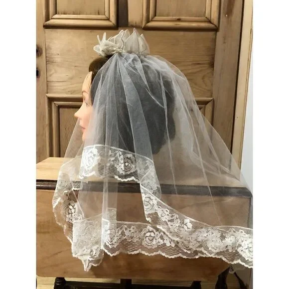 Womens Wedding Bridal Veil 2 Tiers Lace White Vintage
